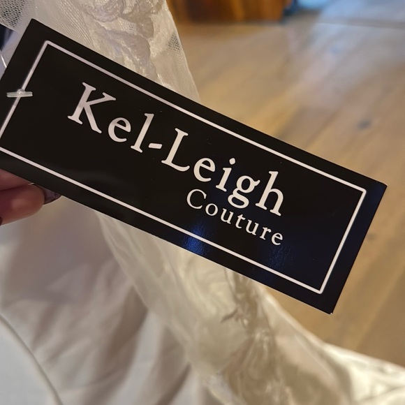 NWT Kei-Leigh Couture Wedding Dress- Discontinued size 12 - Picture 12 of 13